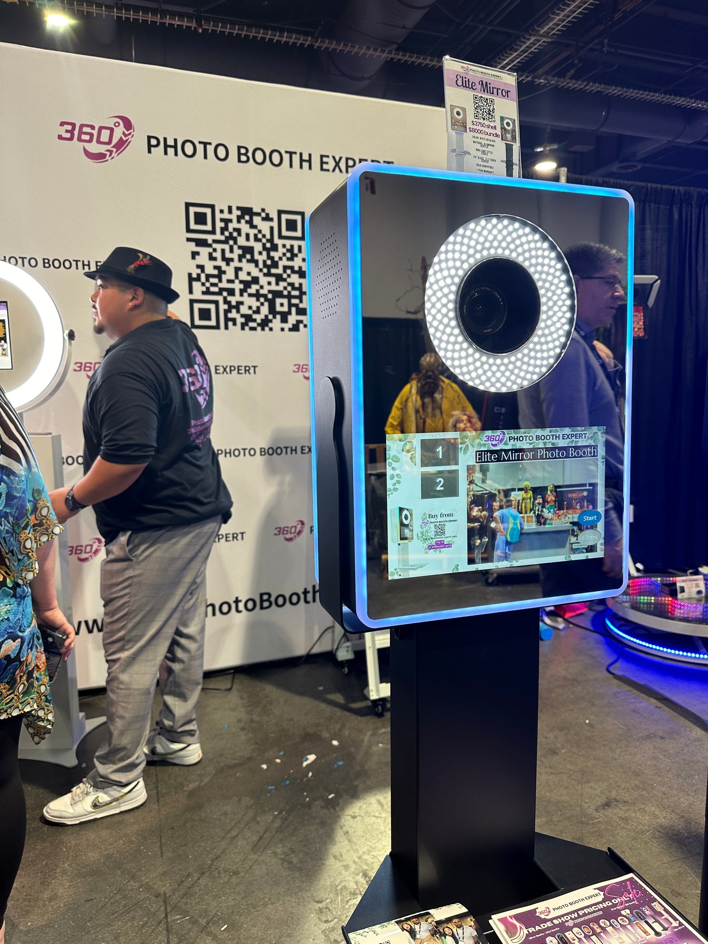 Elite Mirror Photo Booth