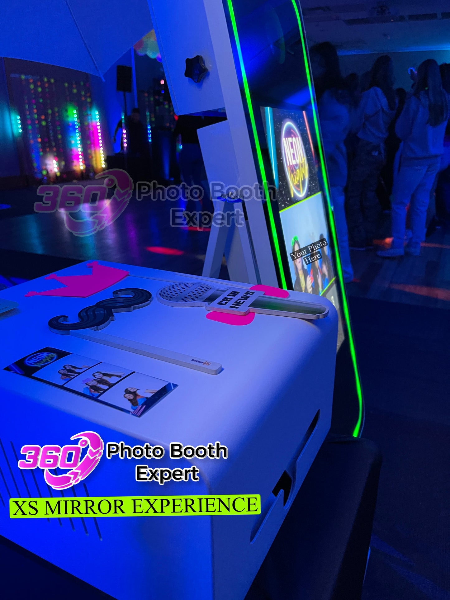 XS Mirror Photo Booth